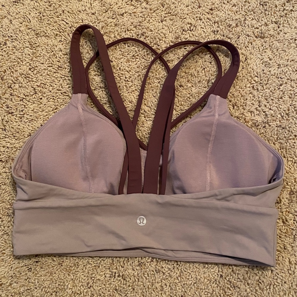 Lululemon sports bra